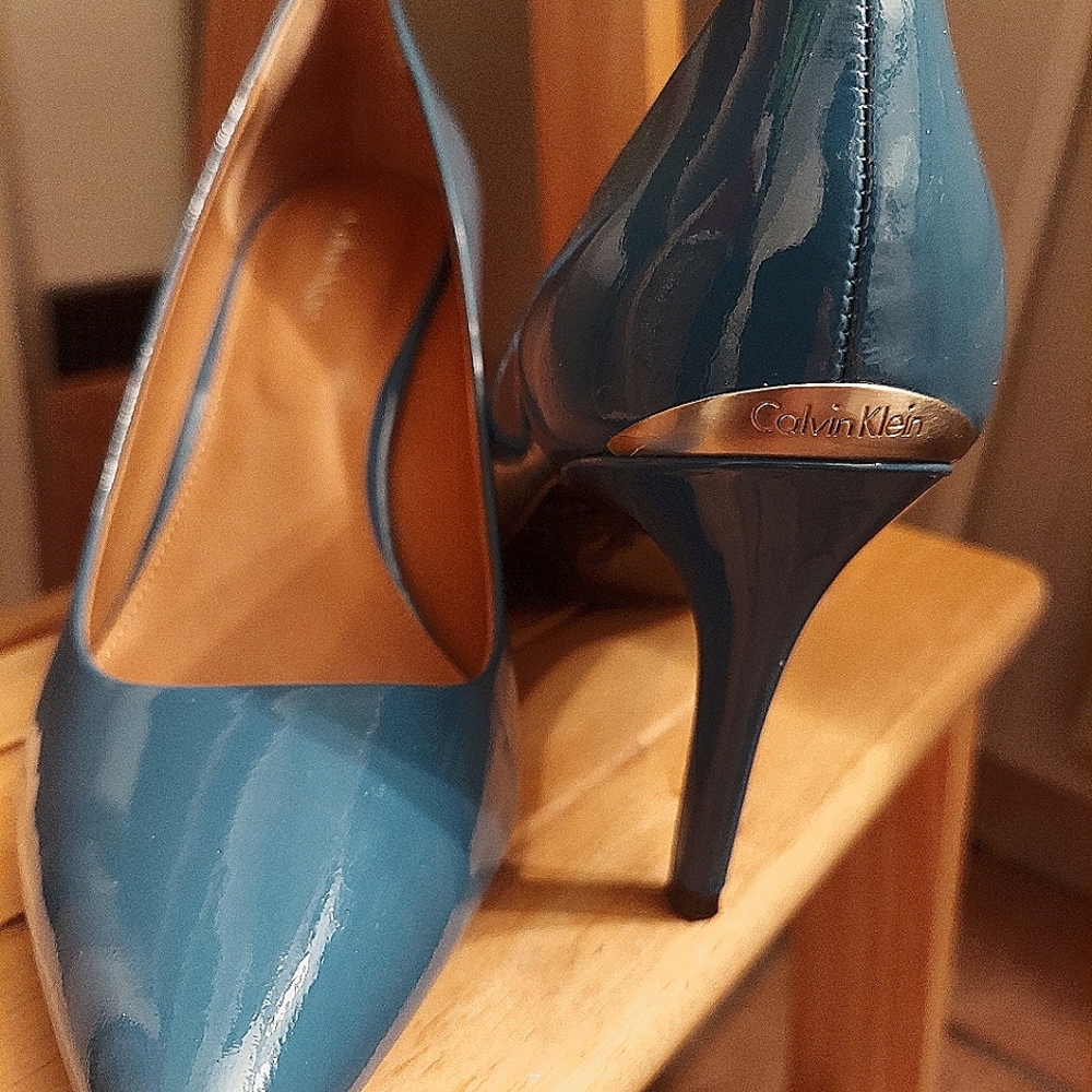 Blue Calvin Klein dress pump
